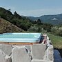 Beautiful Cottage in Pescia with Hot Tub
