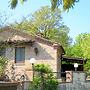 Tuscan Charm: Frassini Cottage