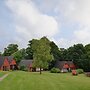 Chalet-sleeps6-parking-garden-pool