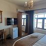 Moab Land Hotel