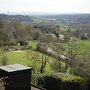 Cottage Sleeps3-fireplace-balcony-garden-mountain