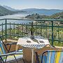 Holiday Homes Sunny Hill