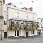 George Hotel