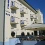 Hotel Nina