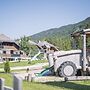 Aparthotel Familiaris - Family Apartments - Pools & Spa in the Dolomit