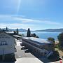 Lake Jindabyne Hotel