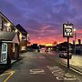Fitzwilliam Arms Hotel