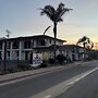 Dune Surfer Inn