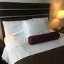 Super 8 by Wyndham Saskatoon Near Downtown