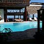 La Delphina B&B Bar and Grill Hotel