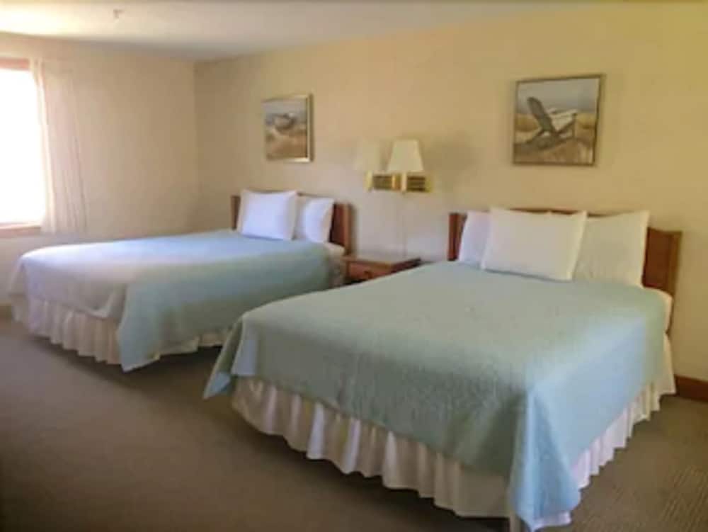 The Chatham Motel