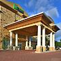 Holiday Inn Express & Suites Fredericksburg by IHG