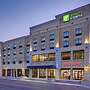 Holiday Inn Express & Suites Kansas City KU Medical Center by IHG