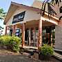 Acacia Shade Hotel