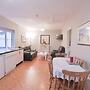 10mindrivecliffsofmoher-cozy2br-parking-wifi