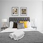 Elegant 2br@footscray Station