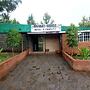 Mwaki-Mugi Hotel & Campsite