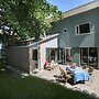 Restyled Holiday Home with 2 Bathrooms near Beach