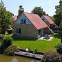 Detached Holiday Home With Garden Near Hoorn