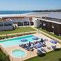 Seafront Apartment With Pool