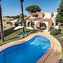 Exclusive Retreat in Vilamoura, Private Pool, Off-street Parking, Free