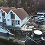 6 Person Holiday Home in Foldroyhamn