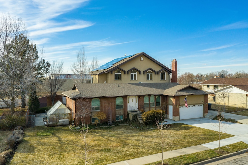 Family Crash Pad near SLC