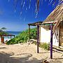 Room in Bungalow - El Secrereto Ocean Front Cabin