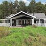 Family Retreat: Sauna & Fenced Garden