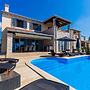 Gorgeous Villa With Private Pool and Covered Terrace & Sea View