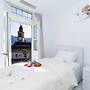 Red View Apartment