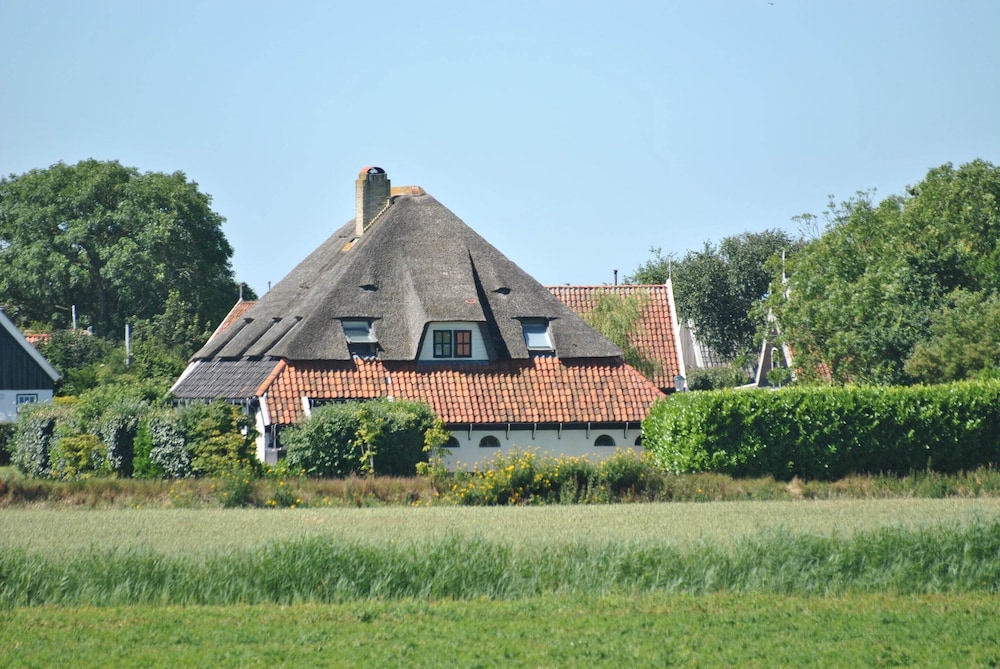 Farmhouse Lodge in Texel Near the Dyke