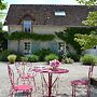 Holiday Home in Chilleurs Near Chateau