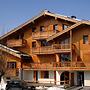 Cozy Chalet Stay w/ Pool