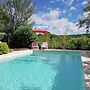 Saint-bres: Pool & Nature