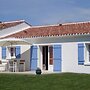 Holiday Home in Avrille Near Sandy Beaches