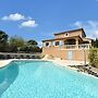 Luxe Villa in Montbrun