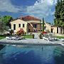 Holiday Home in L'isle-sur-la-sorgue With Pool