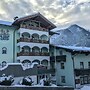 Hotel Rothirsch by Skinetworks