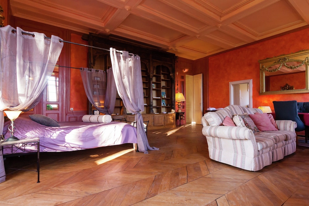 Castle Apartment in Chaleix Near Forest