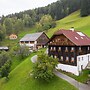 Whole Floor Appartment in a Stunningly Located 300 Year old Farmhouse