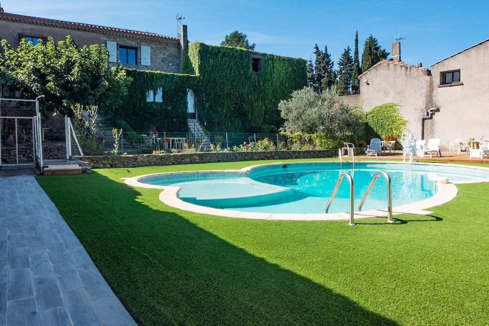 Holiday Home in Montbrun With Pool & Vineyards