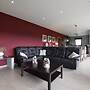 Classy Holiday Home in Martilly with Hot Tub