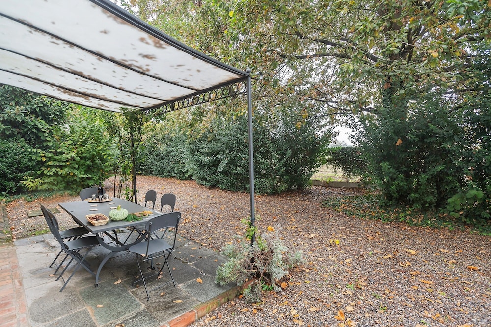 Villa in Lombardy Near Po River