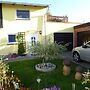 Ferienhaus mit Balkon und Garten in Zweedorf