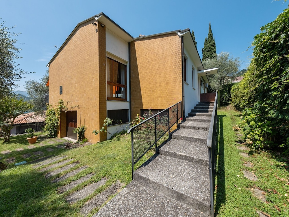 Belvilla by OYO Villa Olivella
