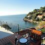 Charming Apartment With Terrace and Beautiful sea View. Near the Beach