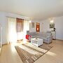 Modern Apartment With big Roofed Terrace, Garden, Near the Sea