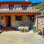 Cozy Cottage in Benllera with Hot Tub
