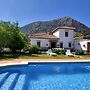 Luxurious Villa in Loja With Swimming Pool